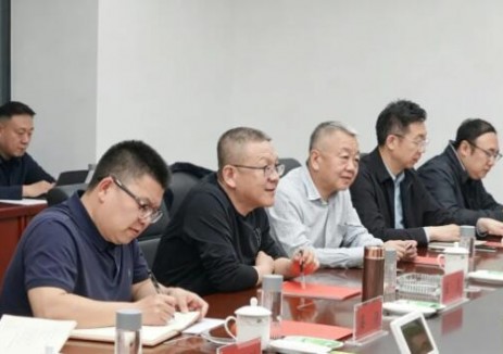 寧夏國(guó)有資本運(yùn)營(yíng)集團(tuán)公司與特變電工舉行工作會(huì)談，在新<em>能源建設(shè)</em>等領(lǐng)域深化合作