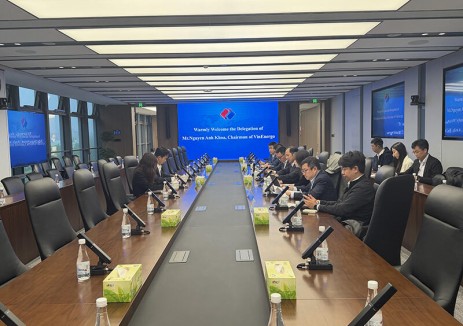 中國(guó)電建國(guó)際工程公司李斯勝會(huì)見<em>越</em>南VinEnergo公司總經(jīng)理阮英科