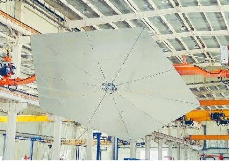 重能新疆天山北麓<em>新能源基地</em>100兆瓦光熱發(fā)電項(xiàng)目：首條抗超高風(fēng)速定日鏡產(chǎn)線建成