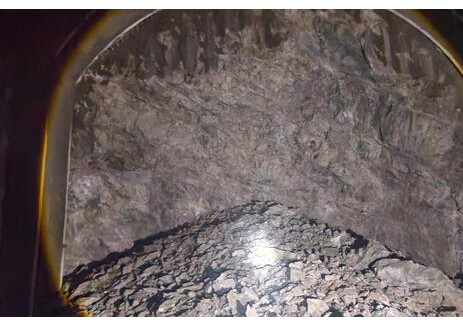 吉林和龍<em>抽蓄項(xiàng)目</em>進(jìn)廠交通洞首次爆破成功