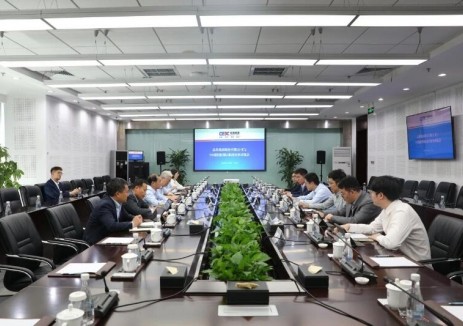 中國能建喬旭斌會見晶科能源首席營銷官苗根