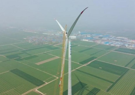 山東華電菏澤成武93.6兆瓦<em>風(fēng)力發(fā)電</em>機(jī)組吊裝圓滿完成