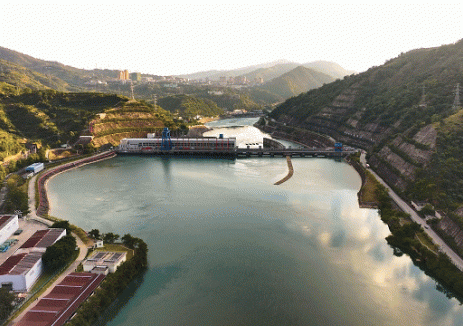 “十五五”開新局丨國投集團(tuán)雅礱江公司成功發(fā)行全國首單<em>水風(fēng)光一體化</em>基地債券