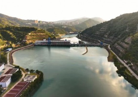 國投集團(tuán)雅礱江公司成功發(fā)行全國首單<em>水風(fēng)光一體化</em>基地債券