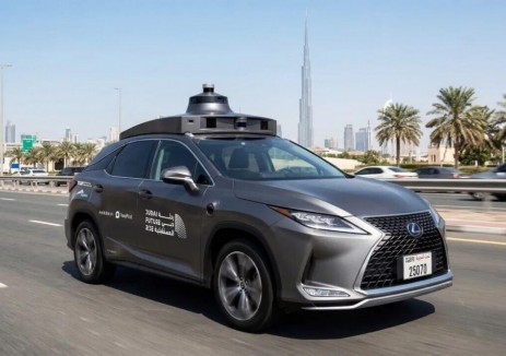 小马智行双引擎战略加速：无人化Robotaxi落地迪拜