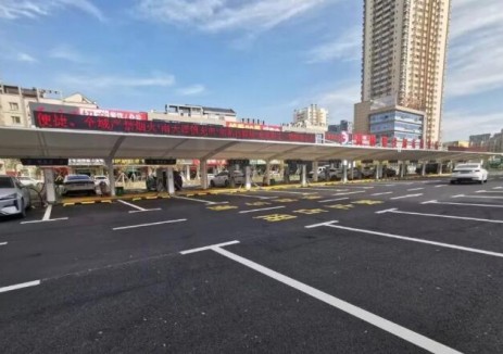新疆烏魯木齊高新智慧超充服務(wù)站新<em>世界</em>場(chǎng)站投入運(yùn)營(yíng)