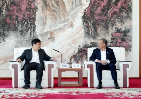 中國能建與正泰集團(tuán)座談：深化新能源領(lǐng)域合作，協(xié)同推動(dòng)能源<em>綠色轉(zhuǎn)型</em>