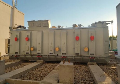 源天公司天津市西青區(qū)750兆瓦風(fēng)電項目升壓站主<em>變壓器</em>順利就位