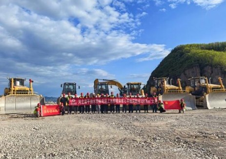 河北灤平<em>抽水蓄能</em>電站上水庫壩體堆石料填筑突破100萬立方米