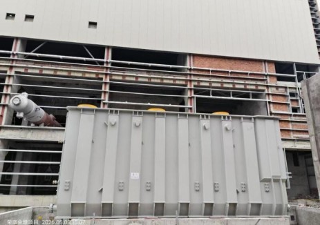浙江金塘電力項目1、2號機(jī)組主<em>變壓器</em>順利就位