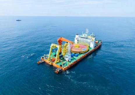 陽(yáng)江三山島<em>海上風(fēng)電</em>柔直工程直流海纜正式啟動(dòng)敷設(shè)