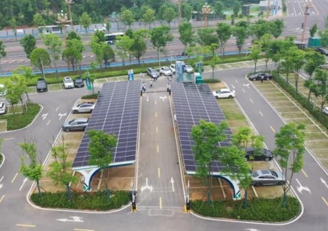 湖南長沙望城區(qū)6座<em>新能源</em>充電站正式投運(yùn)，大澤湖片區(qū)邁入“超充時(shí)代”