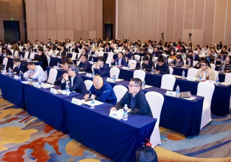 百穰新能源亮相2026沙戈荒清潔能源大基地高質(zhì)量發(fā)展大會(huì)——以<em>二氧化碳</em>儲(chǔ)能綠色負(fù)碳電站之力，破解沙戈荒大基地發(fā)展困局