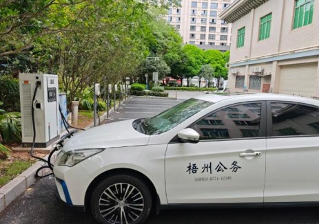 廣西梧州市聯(lián)合辦公大樓停車場新能源汽車<em>充電樁</em>設(shè)施升級改造工程圓滿完成