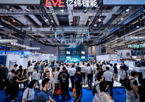 SNEC 2026｜亿纬锂能斩获超67GWh订单，6.9+MWh储能系统实力领跑大电池赛道
