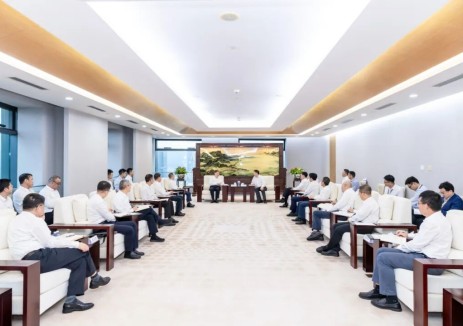 中国华能温枢刚钟国东与中广核集团董事长杨长利、总经理庞松涛举行工作会谈