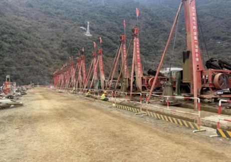 国家能源集团大渡河老鹰岩二级水电站二期围堰防渗墙工程全部完工