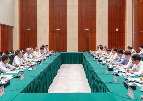 国家能源集团总经理、党组副书记冯来法与东方电气总经理张彦军举行工作会谈
