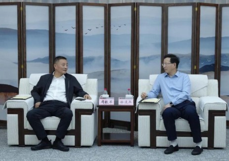 周铁军与国家能源集团黑龙江电力有限公司党委书记、董事长徐连兵举行会谈