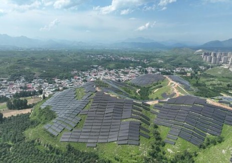 大唐保定热电厂顺平县350MW光伏发电项目I标段箱式变压器全部就位