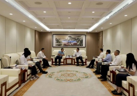 中国能建中电工程国际公司党委副书记、执行总经理陈向东与广东能源国际投资有限公司总经理冉刻会谈