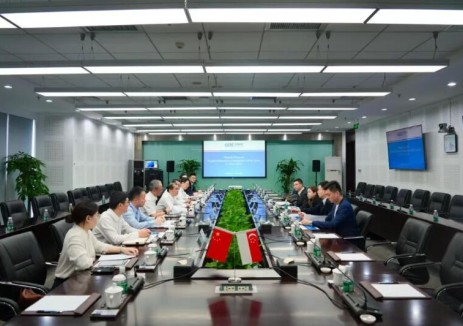 聚焦新加坡绿电进口等重点领域！乔旭斌会见新加坡吉宝基础设施董事总经理黄慧芸