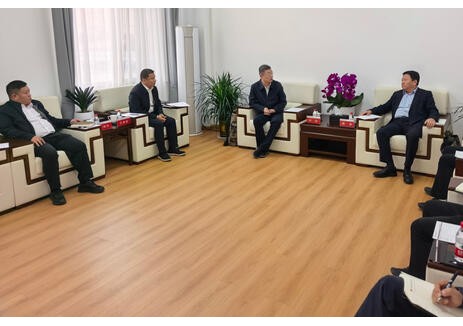 水电五局党委书记、董事长李峥与西藏藏东南清洁能源开发有限公司党委书记、董事长陈智座谈交流