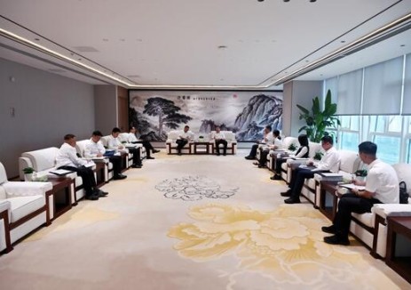 水电五局党委书记、董事长李峥与中国电建贵阳院党委书记、董事长武建学座谈交流