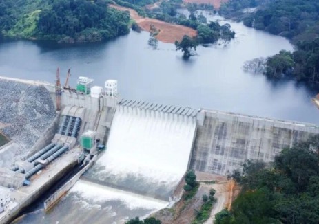中国电建承建的加蓬金克莱下游水电站库区蓄水顺利完成