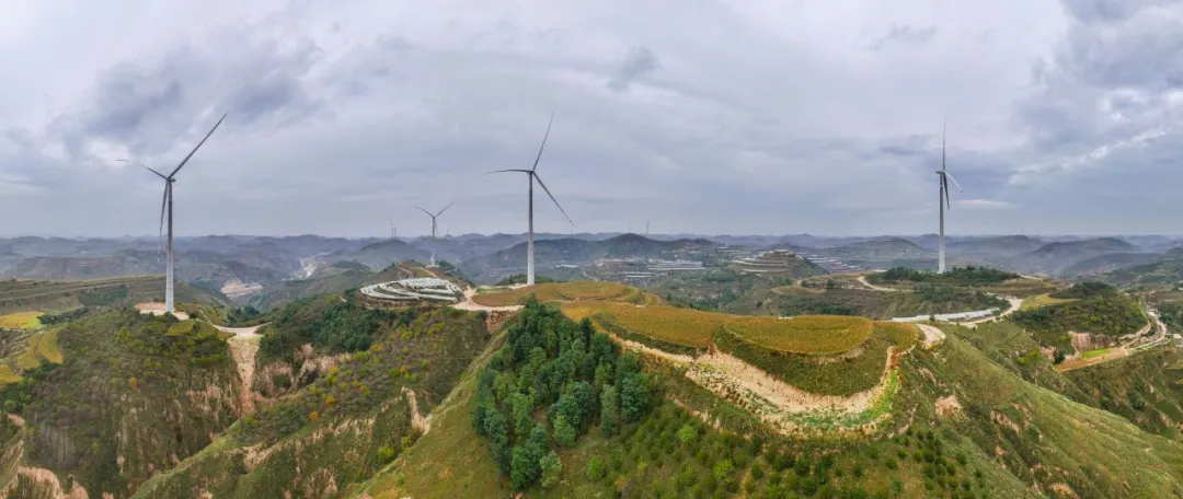 陕西化建志丹平价风电项目首批机组顺利并网发电
