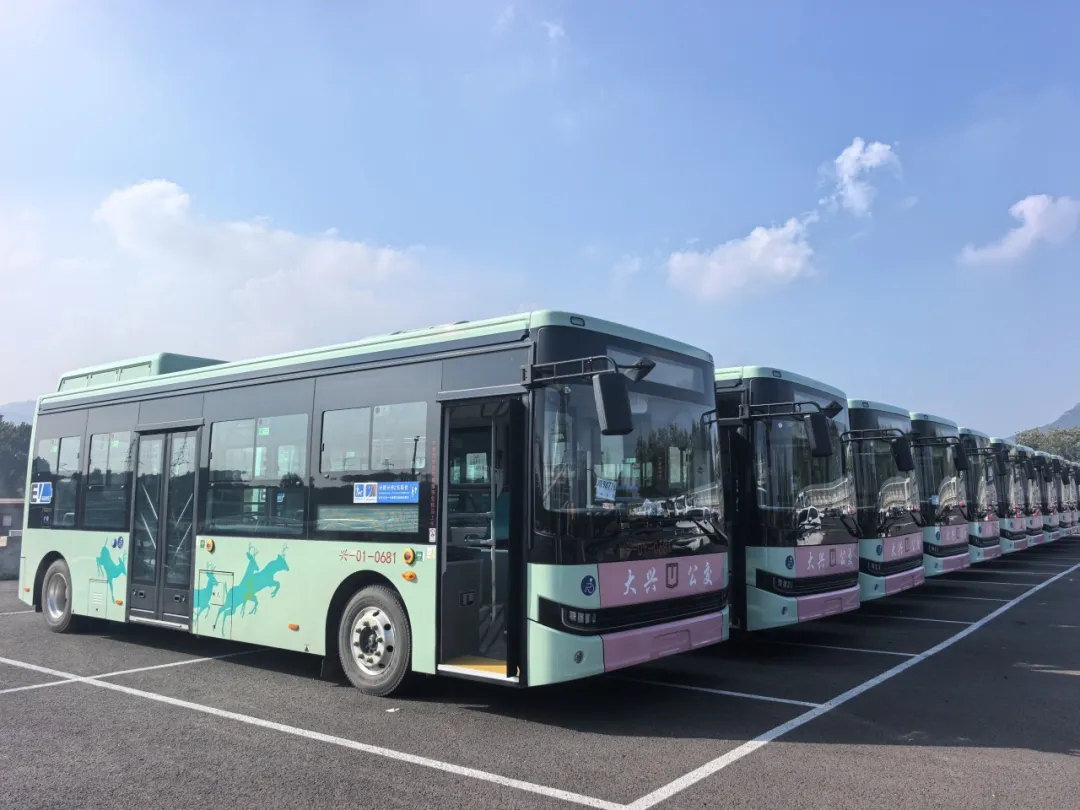 20台短后悬纯电动城市客车C8E交付北京兴顺达，赋能大兴公交提质增效