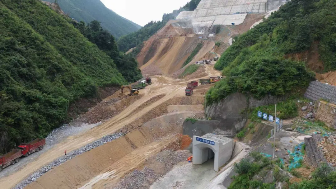 广西抽蓄电站群“十五五”首次截流顺利完成