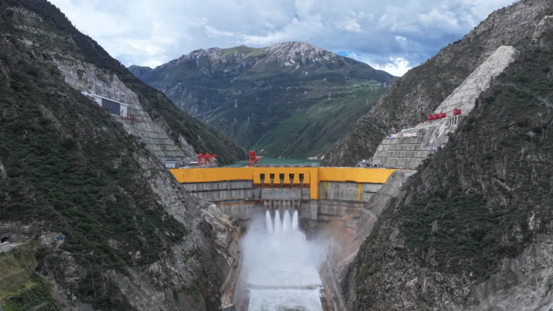 中国华电：全力推进金上水风光一体化基地建设