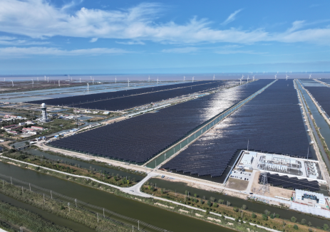 中国能建江苏院总承包的江苏盐城兴悦新能源有限公司420兆瓦渔光互补光伏发电项目并网