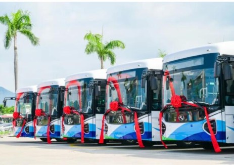80台金龙MU9纯电公交投运沈阳安运