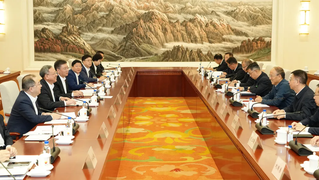 深化新能源及氢能储能等领域合作！倪真与中国石油党组书记、董事长戴厚良会谈