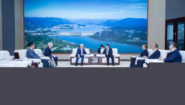 三峡集团总经理李富民会见国际水电协会会长特恩布尔