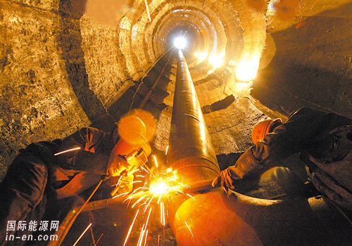 重慶市最大天然氣過江管道鋪設完成