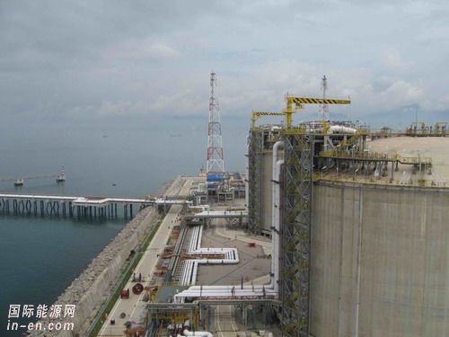 中海油：国内首个<em>LNG储罐</em>工程胜利竣工
