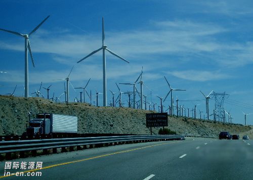 洛杉矶四千多风力发电机<em>提供能源</em>
