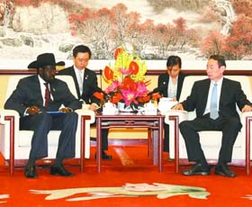<em>蒋洁敏</em>会见南苏丹总统萨尔瓦·基尔·马亚尔迪特
