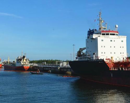 茂名石化<em>成品油码头</em>1-7月接卸油轮超600艘