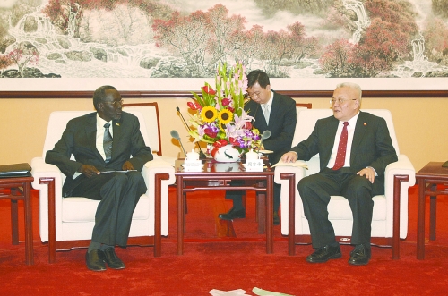 <em>南苏丹石油</em>部部长访问中国石油