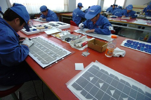 青海大力开发新能源发电技术产品