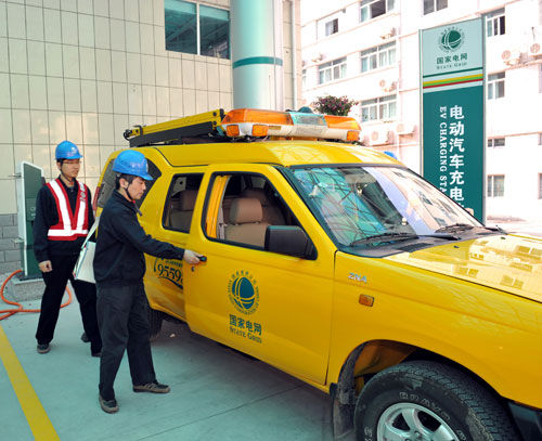 福建首台电动电力抢修车投入使用